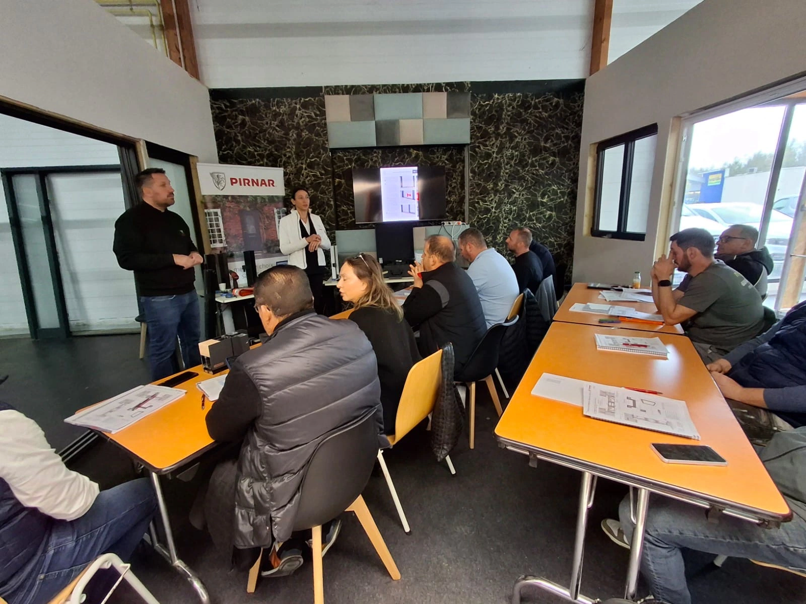 Apprenants suivant une formation professionnelle chez Formation de Référence dans les Vosges